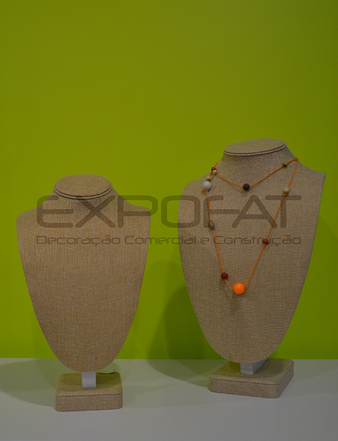 Expositor em bege para Colares