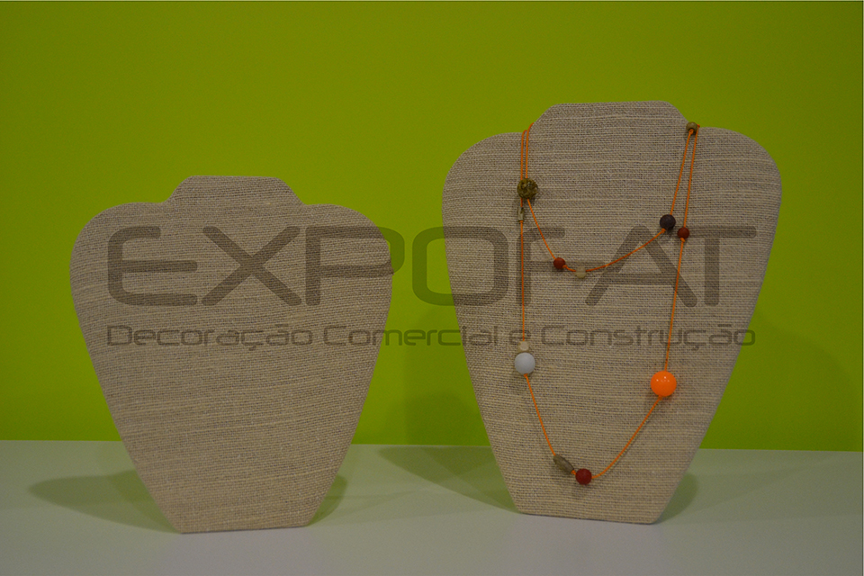 Expositor em bege para Colares